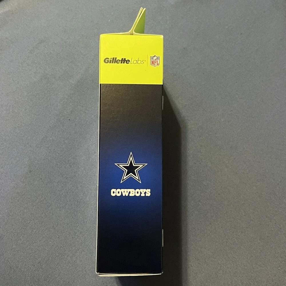 Gillette Labs Official Cowboys Licensed Razor for Men